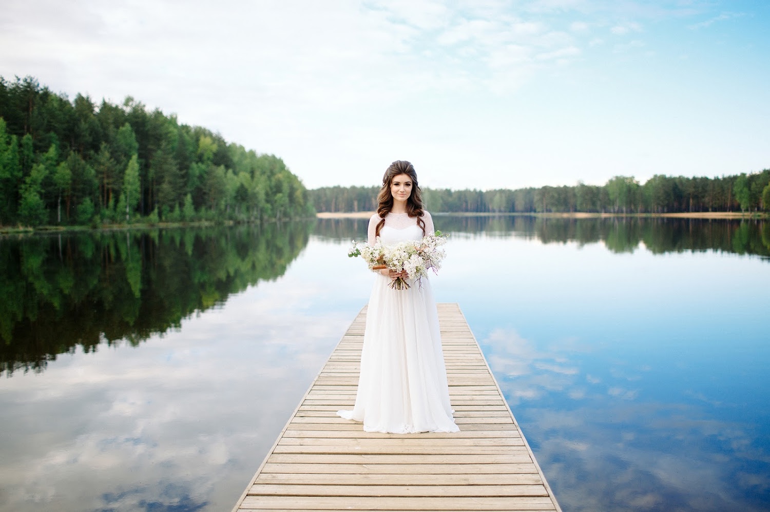 Свадебная фотосессия у озера