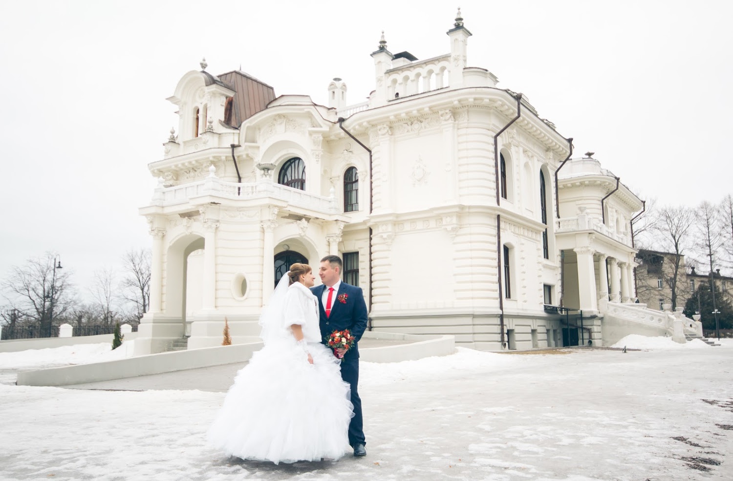 Фотограф тамбов. Тамбовский Андрей свадьба. Жених невеста большой театр.