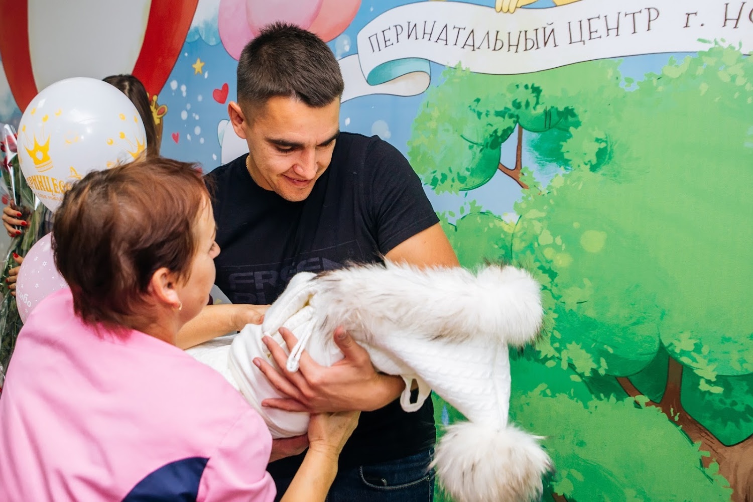 Фотограф на выписку из роддома Новороссийск - заказать фотосессию, цены